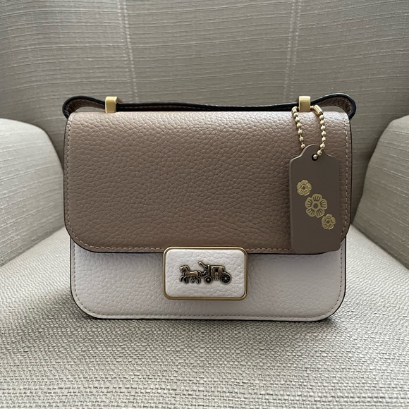Coach Alie Shoulder Bag 18 In Colorblock brass/taupe multi new - Picture 1 of 12
